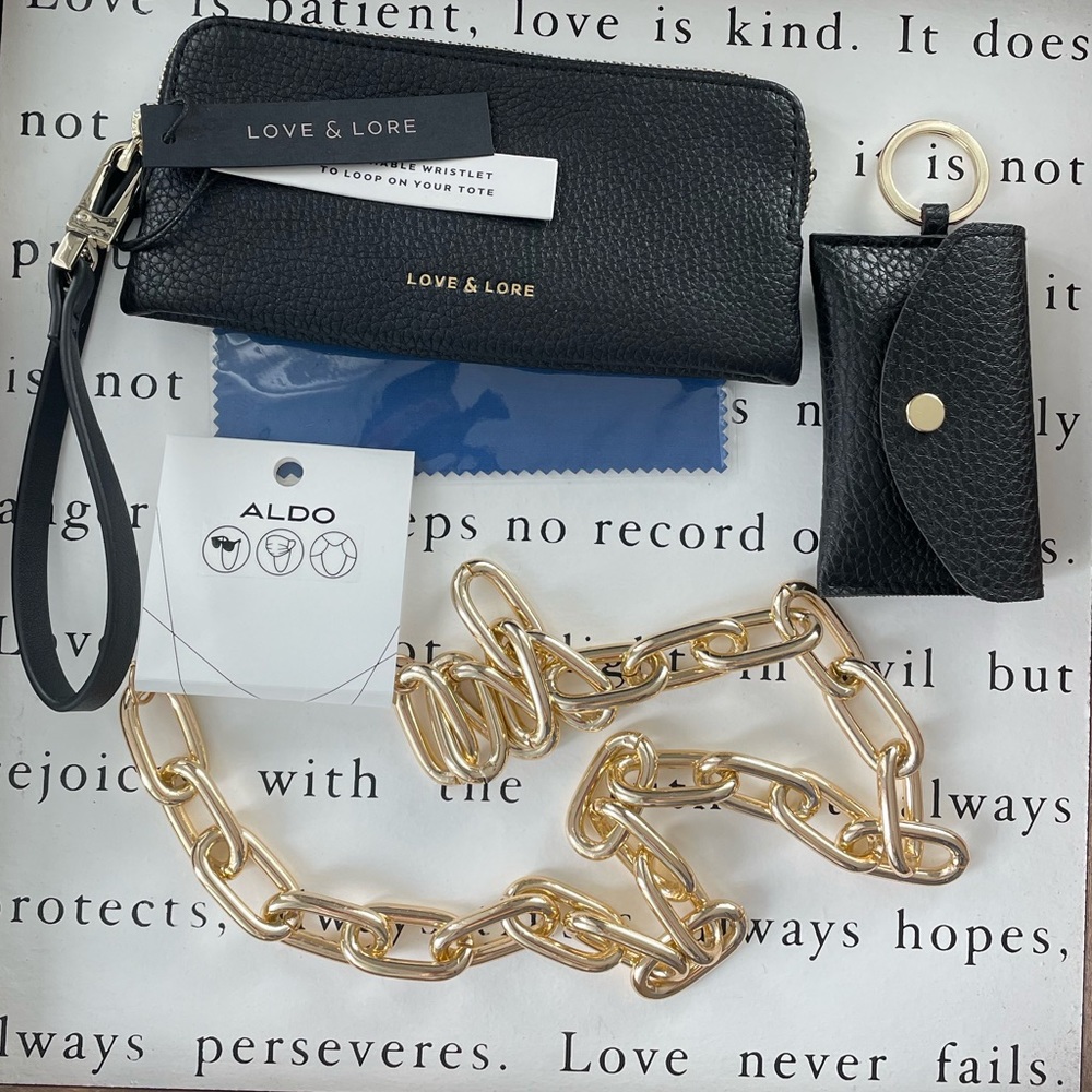 Accessories Bundle. Eyeglass case, black card case & fashion gold necklace.